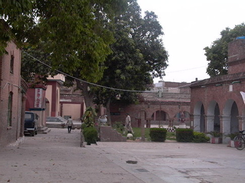 4. Shalom interior paved area